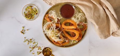 Churros cu ciocolată neagră, halva și fistic