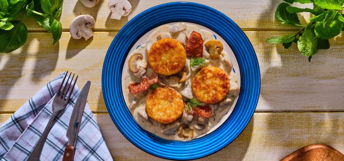 AVIKO Rösti Rondjes Naturel cu sos de ciuperci și bechamel (ciulama de ciuperci) și bacon crocant