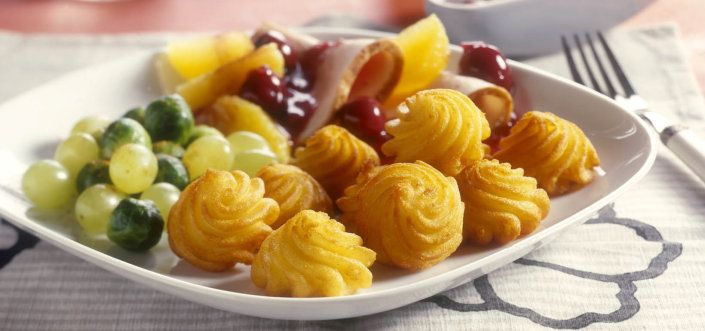 Un lunch rapid, dulce, cu rozete din cartofi