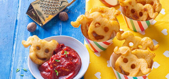 Fețe zâmbitoare din cartofi cu ketchup de casă