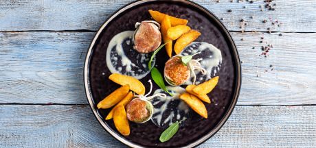 Medalioane din filet de porc cu sos de cașcaval servit cu Pati Parts Tex Mex